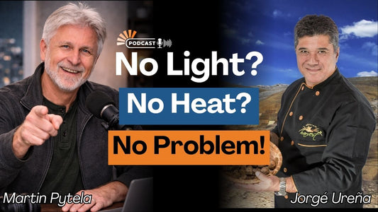 Podcast episode featuring Martin Pytela and Jorge Ureña discussing solutions for power outages and cooking challenges.